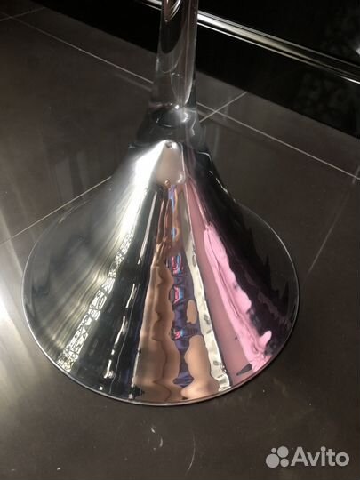 Интерьерная Ваза на тонкой ножке, высокая