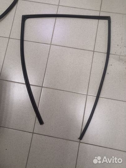 Уплотнитель стекла