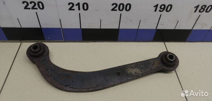 Рычаг задний верхний правый Avensis II 2003-2008