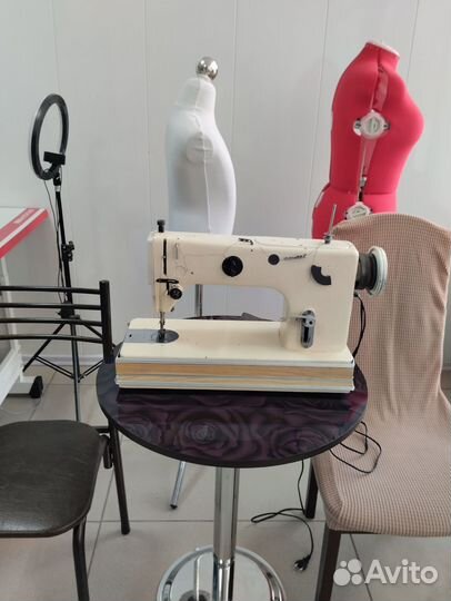 Швейная машина