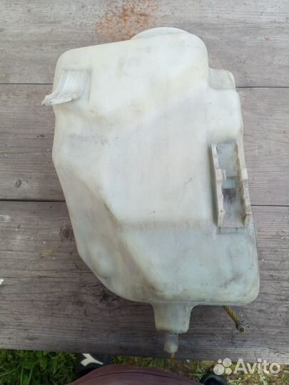 Бачок омывателя Мерседес W210