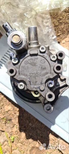 Насос гур мерседес 212