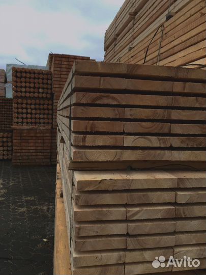 Сосновые доски, натуральный материал для вашего тв