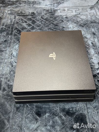 Sony playstation 4 pro 1tb 7208b + игры