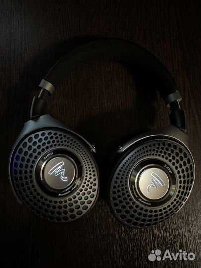 Беспроводные наушники focal bathys