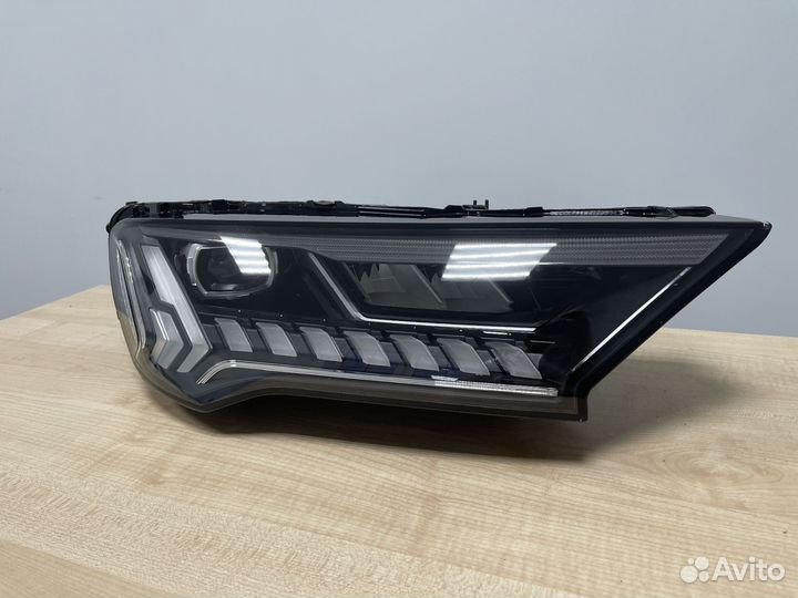 Audi Q7 4m рест фара правая матрикс голая