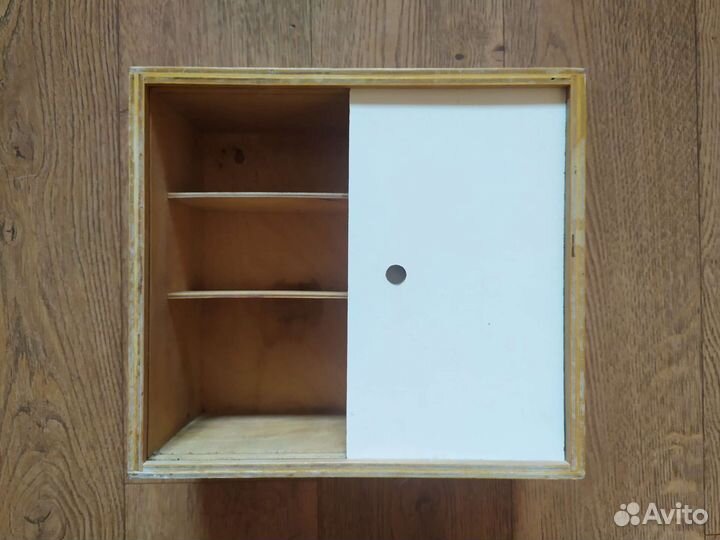 Шкафчик СССР дерево 1976 г