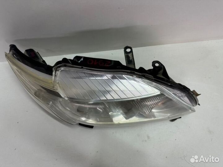 Фара передняя правая Toyota Corolla E150 2006-2009