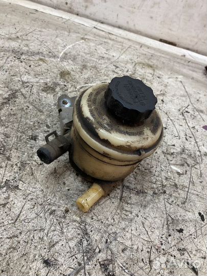 Бачок гидроусилителя Hyundai Accent