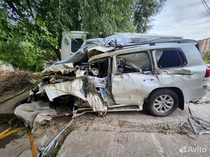 Toyota Land cruiser 200 разбор