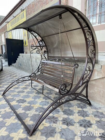 Садовые качели кованые