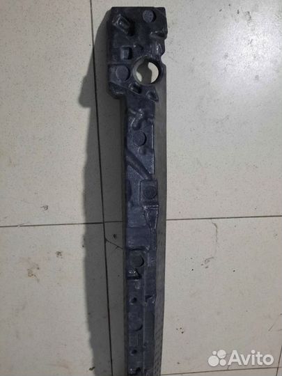 Абсорбер переднего бампера передний Toyota Camry