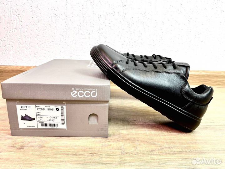 Кроссовки Ecco легкие