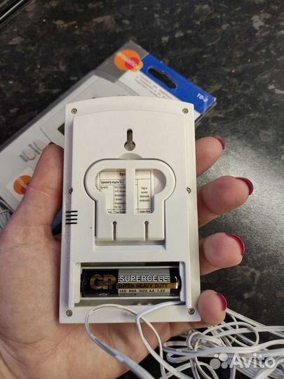 Новый термометр, внутри/снаружи помещения