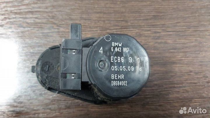 Сервопривод заслонок печки Bmw 520D E60 N47 2009