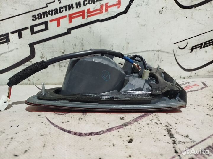 Фальшпанель toyota ipsum ACM21W ACM26W 4459 правая 2 модель 8158044160 NA6909Z