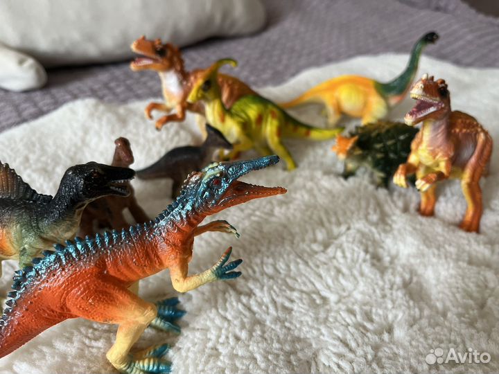 Динозавры игрушки