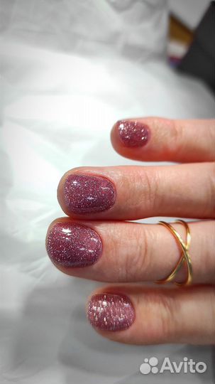 Модель на маникюр