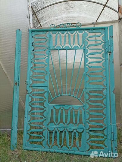 Металлическая калитка