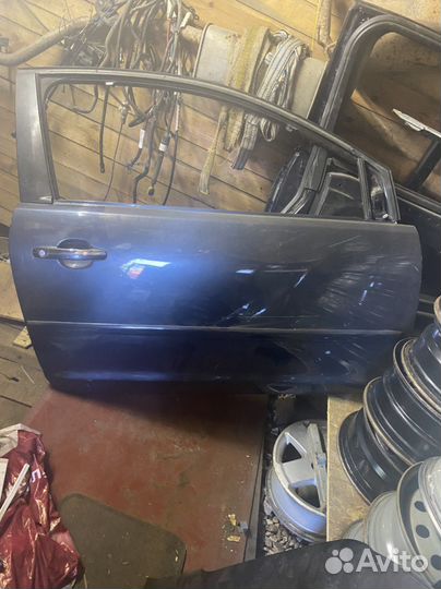 Продом правую дверь ford focus2 купе