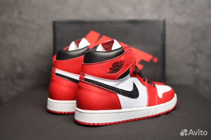 Кроссовки Nike Air Jordan 1 High Retro Red