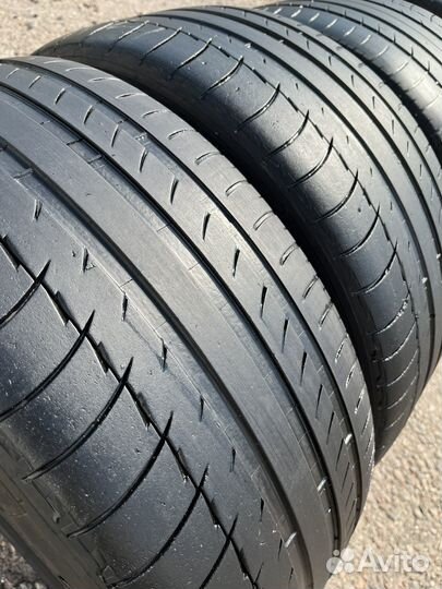 Michelin Pilot Sport 255/40 R20 и 295/35 R20 101Y