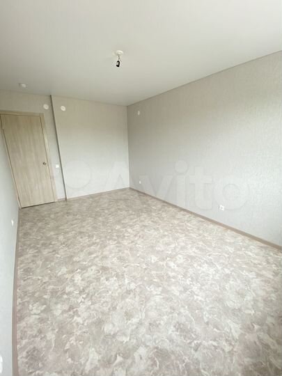 4-к. квартира, 97 м², 5/17 эт.