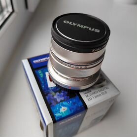 Olympys 12 mm f. 2.0