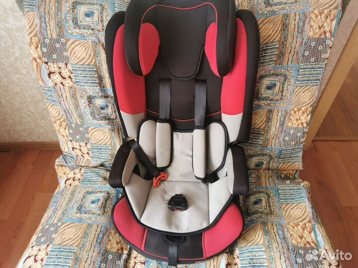 Детское автокресло