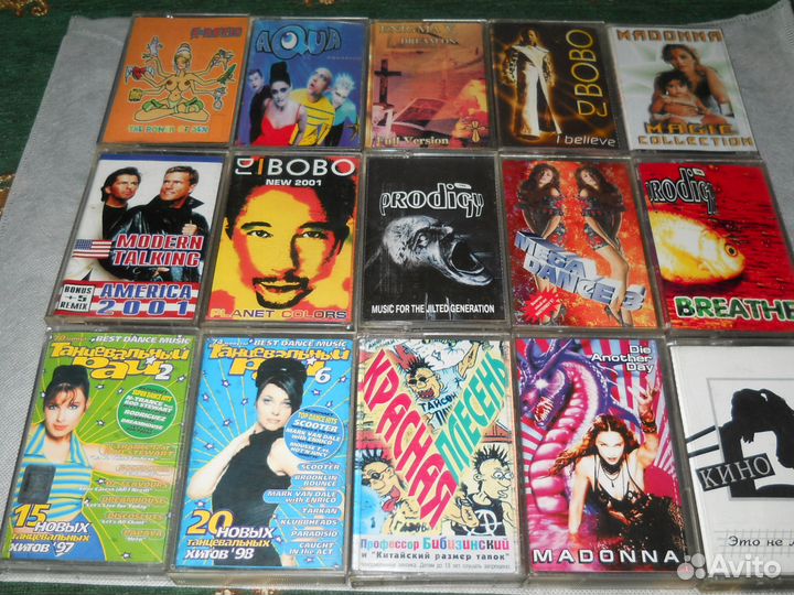 Аудиокассеты с записью разные