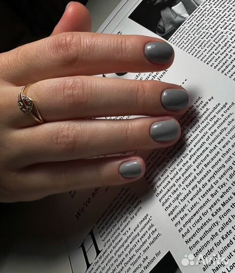 Модель на маникюр