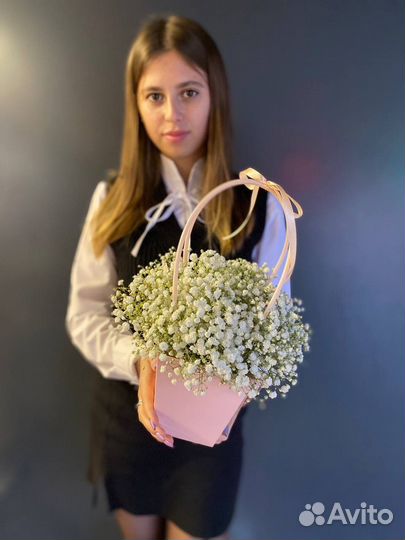 Комозицая из белых гипсофили