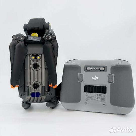 Квадрокоптер DJI Mavic 3 Classic