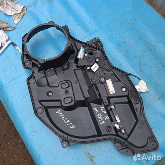 Стеклоподъемник электр. передний правый Mazda CX