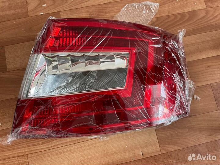 Задняя правая фара Skoda octavia a7