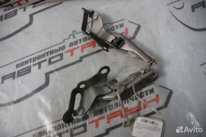 Кронштейн капота toyota. corolla corolla fielder c