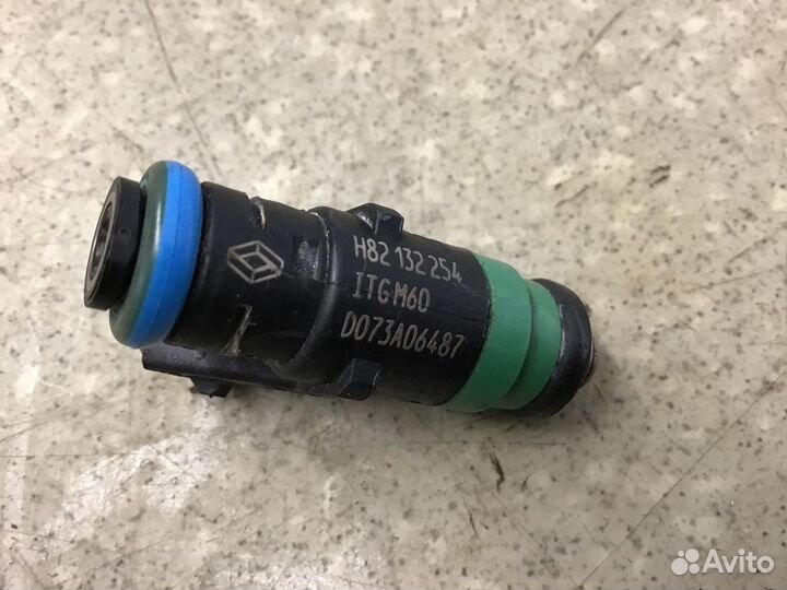 Форсунка инжекторная электрическая Nissan Almera