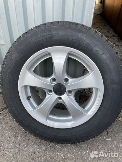 R14 Toyo Observe G3-Ice 175/70, PCD 5x100 DIA 67.1