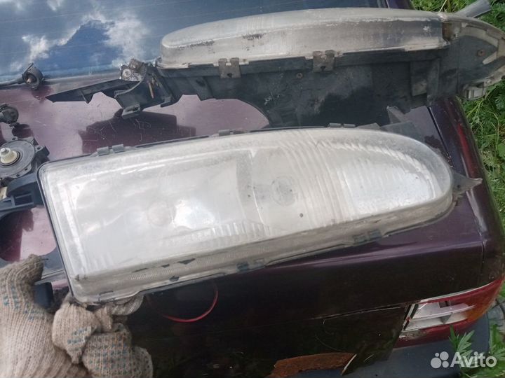 Фара передняя правая ford mondeo 1