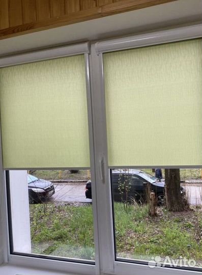 Рулонные шторы зебра в коробе H0393