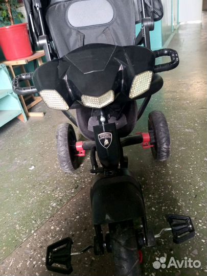 Детский велосипед трехколесный с ручкой