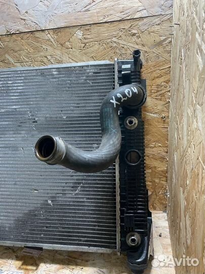 Радиатор охлаждения Мерседес W204 W212 X204 GLK