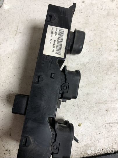 Блок стеклоподъёмников Hyundai Solaris