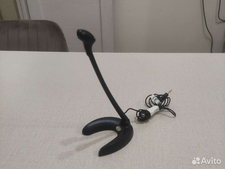 Микрофон с шумоподавлением Plantronics Audio 300