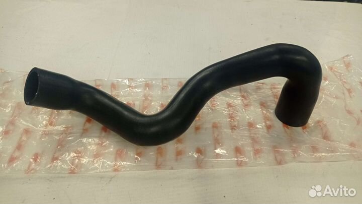 Патрубок радиатора верхний Ford Focus 3