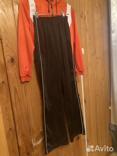 Спортивный костюм