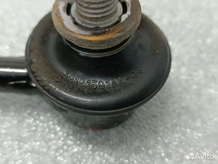 Стойки стабилизатора передние Jeep Wrangler IV