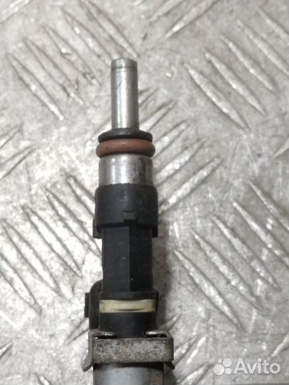 Форсунка двигателя Mitsubishi Lancer 10