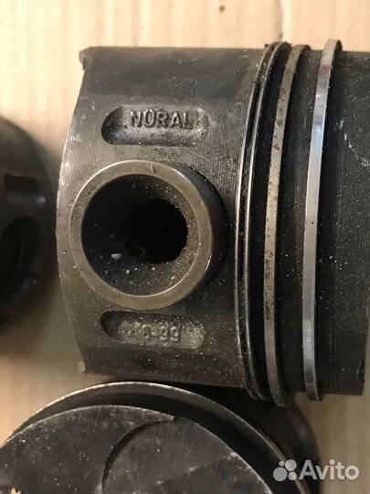 Поршень Mercedes Spinter ом 611 номинал