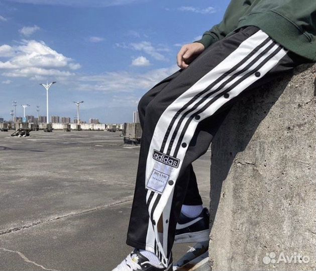 Jogging adidas a bouton hotsell